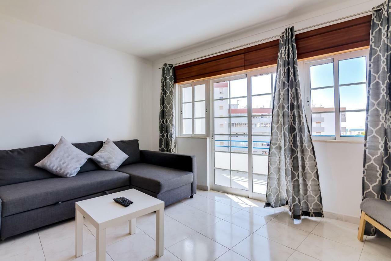 Rei - Quarteira - 3 Min To The Beach Vilamoura Kültér fotó