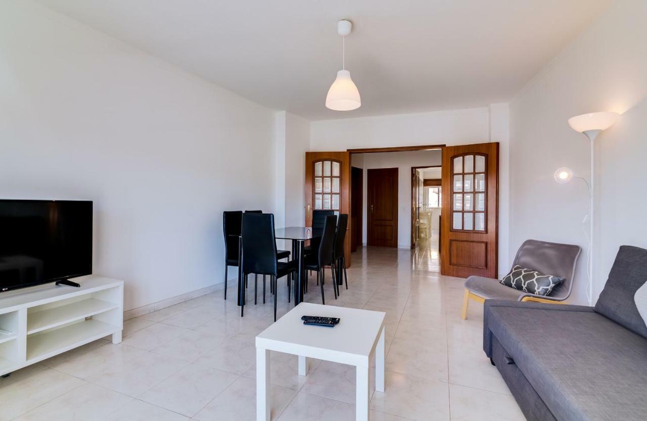 Rei - Quarteira - 3 Min To The Beach Vilamoura Kültér fotó